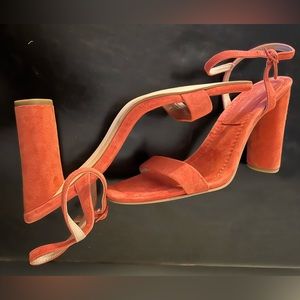 BCBG GENERATION ORANGE ANKLE STRAP HIGH HEEL SANDALS SZ 9.5